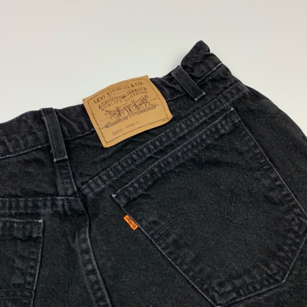Vintage Levi’s Black Orange Tab 922 Tapered Shorts - Picture 3 of 4